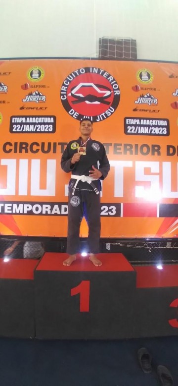 Osvaldo cruzense vence torneio de Jiu Jitsu em Araatuba