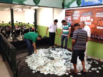 COCIPA faz sorteio de 10 motos e premia clientes em vrias cidades da regio