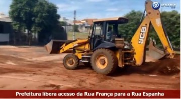 VDEO: Trfego  liberado parcialmente na chamada "Obra do Sarjeto" da Rua Guarant