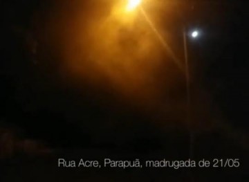 VDEO: Morador de Parapu denuncia poluio por incndio durante a madrugada