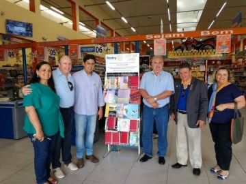 Supermercado Bandeira e Rotary Osvaldo Cruz fazem projeto 'Leve um Livro'