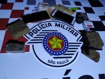 PM prende trs traficantes com meio quilo de maconha em Inbia Paulista