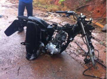 Moto encontrada em bueiro da Vila Esperana foi furtada em 2011 em OC